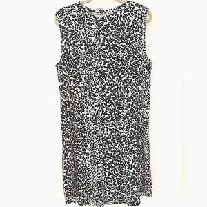 ❤️❤️NWT Black & White Leopard Scoop Neck Sleeveless Bomber Mid Length Dress